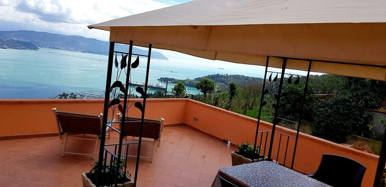 La Finestra Sul Mare Villa Специя Екстериор снимка